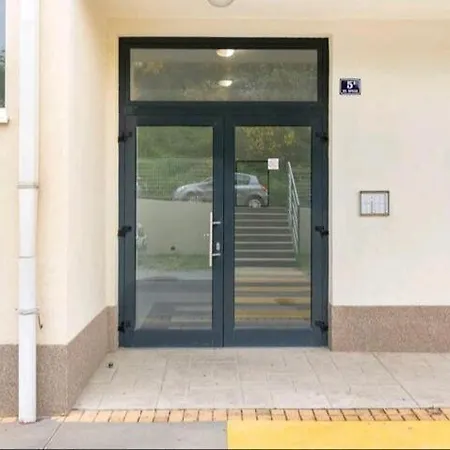 Daire Apartman Safari *